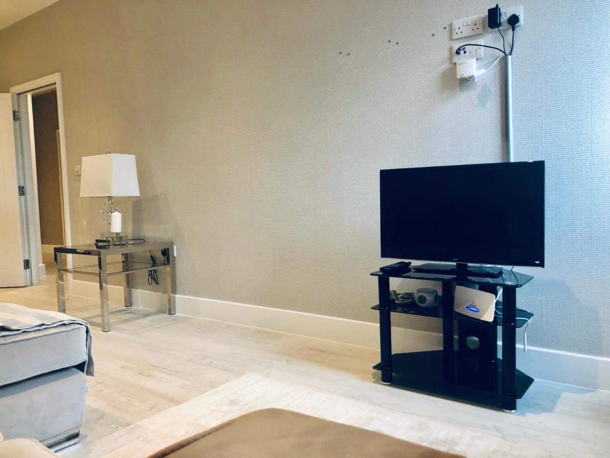 Snapos Luxury Serviced Apartment - Meridian House Bedford Exterior foto