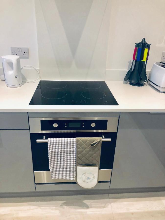 Snapos Luxury Serviced Apartment - Meridian House Bedford Exterior foto