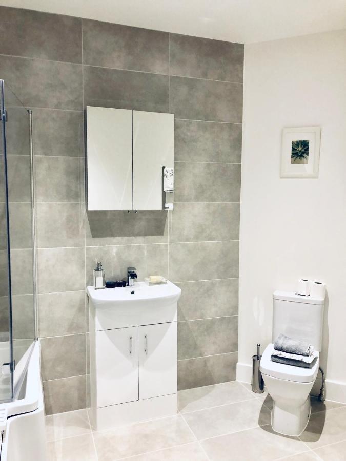 Snapos Luxury Serviced Apartment - Meridian House Bedford Exterior foto